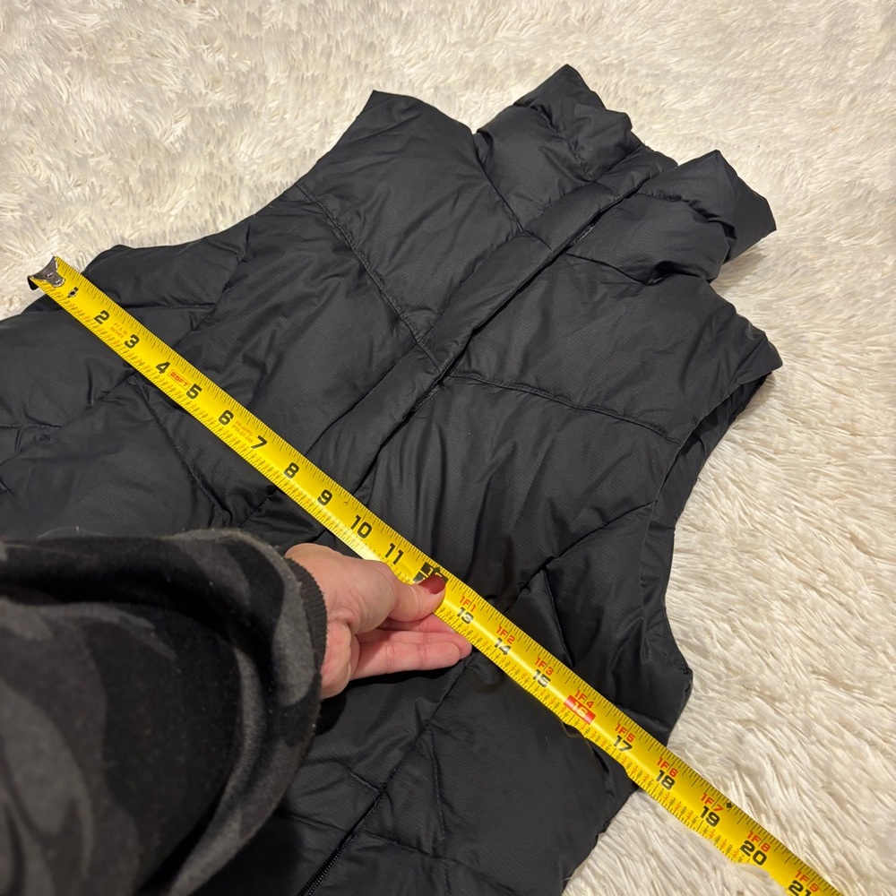 Columbia Black Omni Shield Down Puffer Vest Size S - Picture 3 of 11